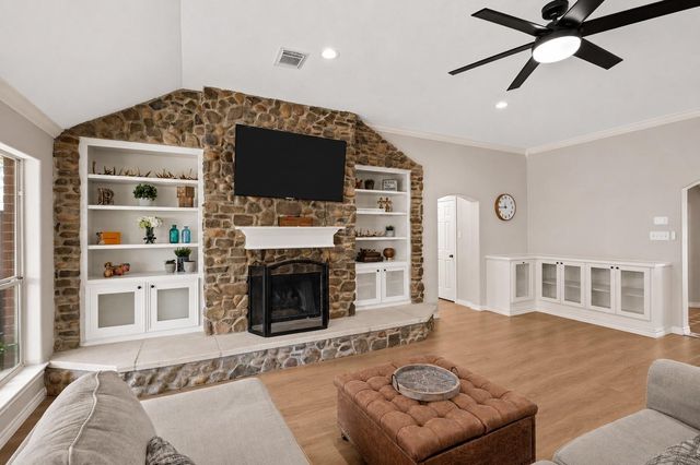 9403 Highland Pointe Drive, Needville, TX 77461