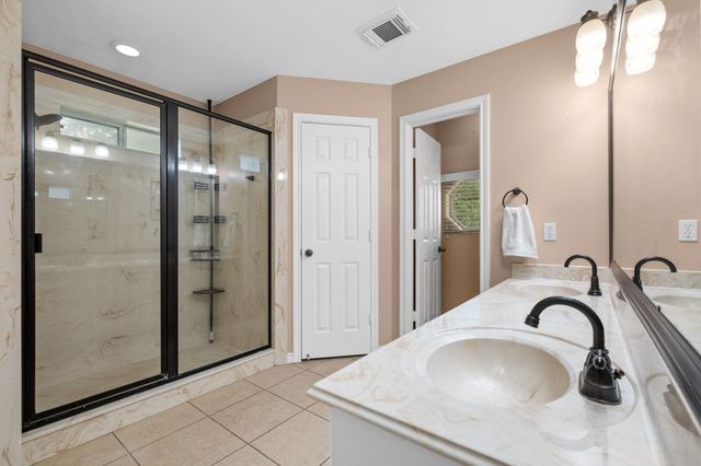9403 Highland Pointe Drive, Needville, TX 77461