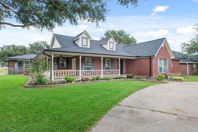 9403 Highland Pointe Drive, Needville, TX 77461