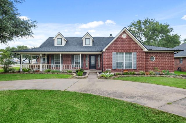 9403 Highland Pointe Drive, Needville, TX 77461