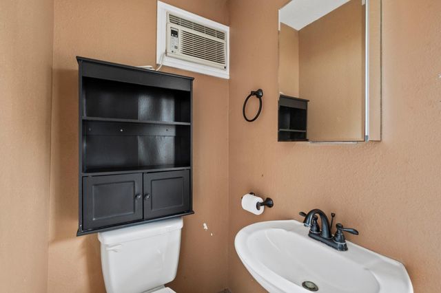 9403 Highland Pointe Drive, Needville, TX 77461