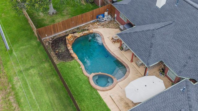 9403 Highland Pointe Drive, Needville, TX 77461