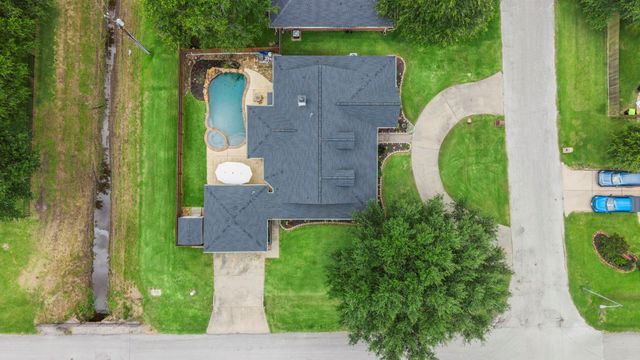 9403 Highland Pointe Drive, Needville, TX 77461