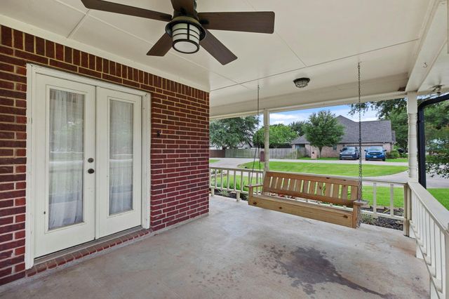 9403 Highland Pointe Drive, Needville, TX 77461