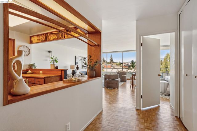 320 Lee St 603, Oakland, CA 94610