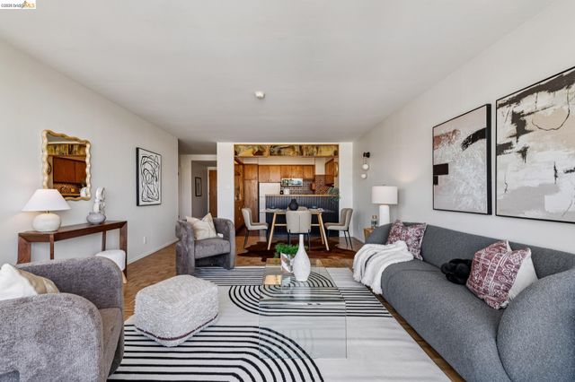 320 Lee St 603, Oakland, CA 94610