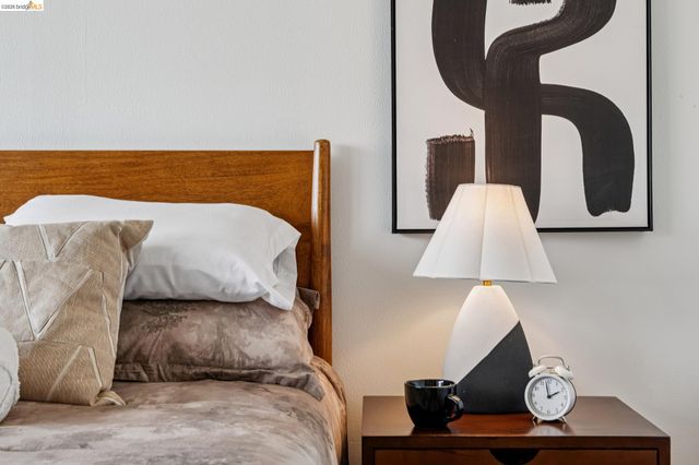 320 Lee St 603, Oakland, CA 94610