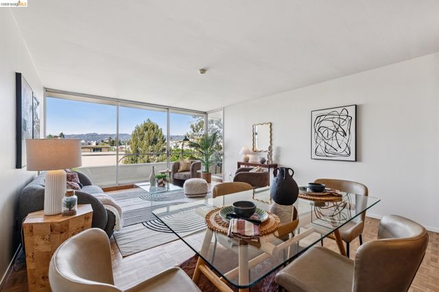 320 Lee St 603, Oakland, CA 94610