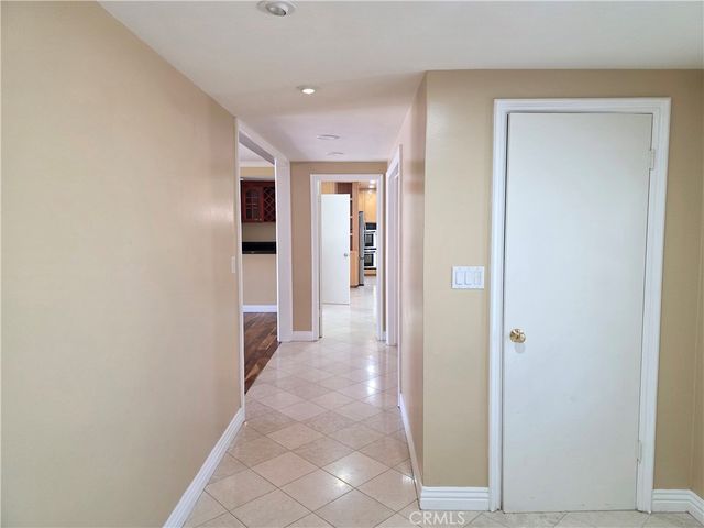 19022 Merridy, Northridge, CA 91324