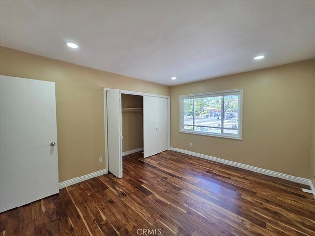 19022 Merridy, Northridge, CA 91324