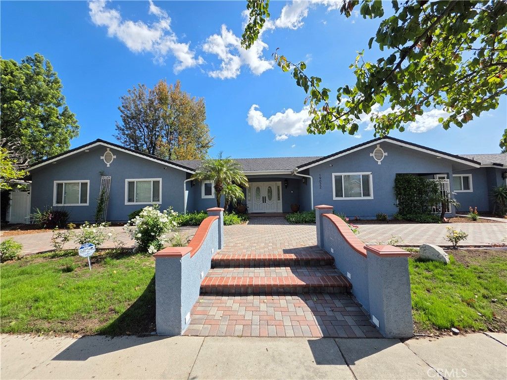 19022 Merridy, Northridge, CA 91324