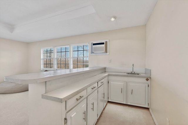 846 Creekridge Drive, Dallas, TX 75218