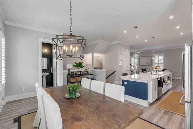 549 Cooper Village Lane, Mount Pleasant, SC 29464