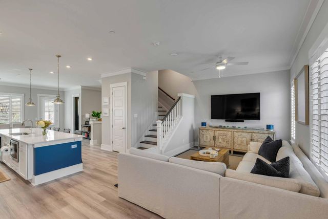 549 Cooper Village Lane, Mount Pleasant, SC 29464