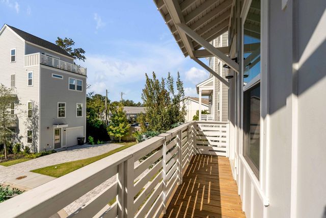 549 Cooper Village Lane, Mount Pleasant, SC 29464
