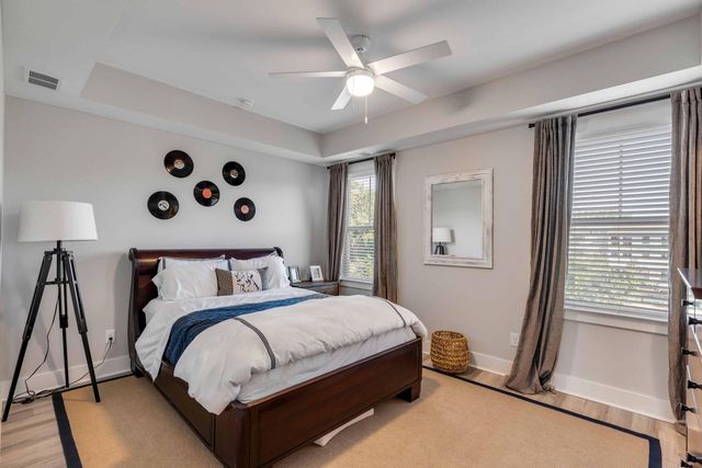 549 Cooper Village Lane, Mount Pleasant, SC 29464