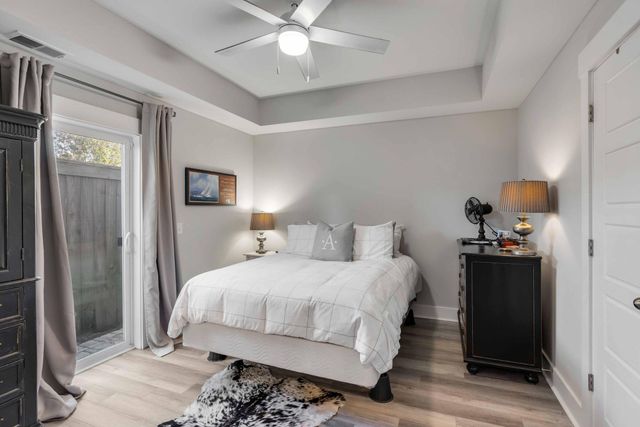 549 Cooper Village Lane, Mount Pleasant, SC 29464