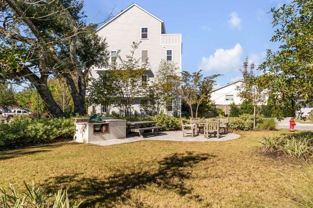 549 Cooper Village Lane, Mount Pleasant, SC 29464