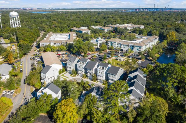 549 Cooper Village Lane, Mount Pleasant, SC 29464