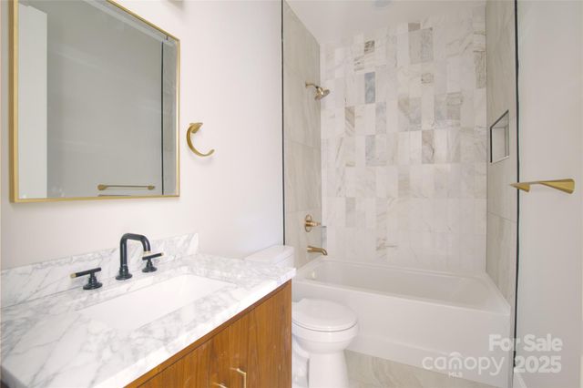 3905 Plainview Road, Charlotte, NC 28208