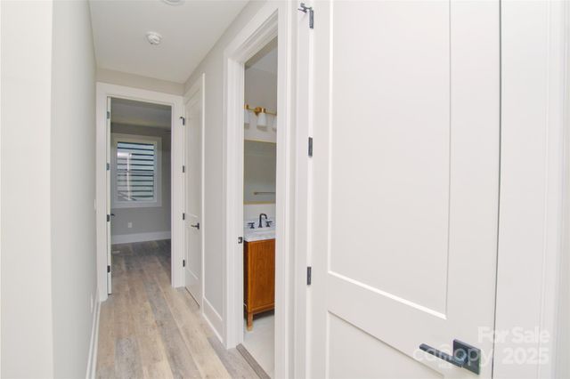 3905 Plainview Road, Charlotte, NC 28208