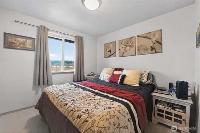 214 Cedar Street E, Roy, WA 98580