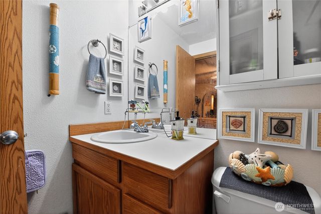 214 Cedar Street E, Roy, WA 98580