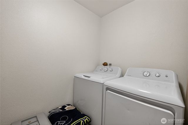 214 Cedar Street E, Roy, WA 98580