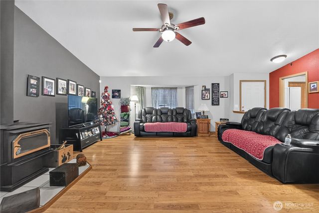 214 Cedar Street E, Roy, WA 98580