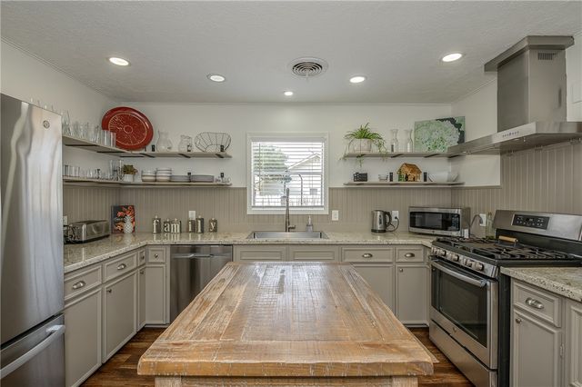 3616 Sweetbriar Drive, Bryan, TX 77802