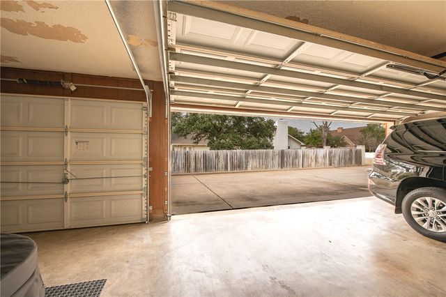 3616 Sweetbriar Drive, Bryan, TX 77802