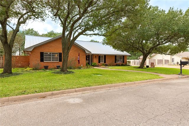3616 Sweetbriar Drive, Bryan, TX 77802
