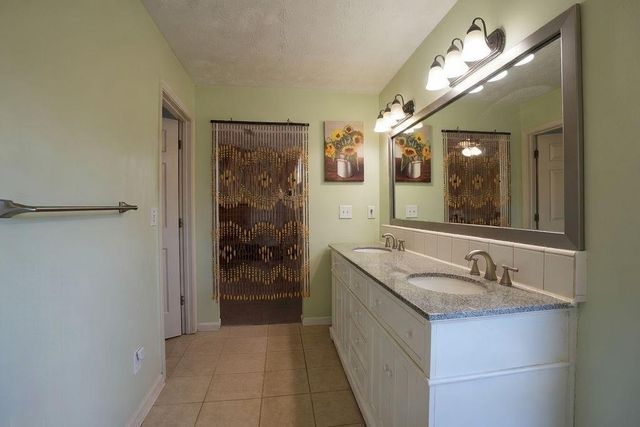 8408 Willows Way, Riverdale, GA 30274