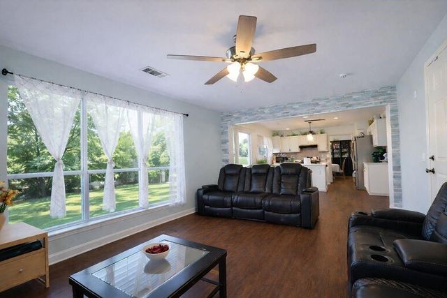 8408 Willows Way, Riverdale, GA 30274