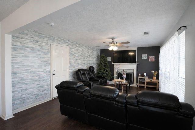 8408 Willows Way, Riverdale, GA 30274