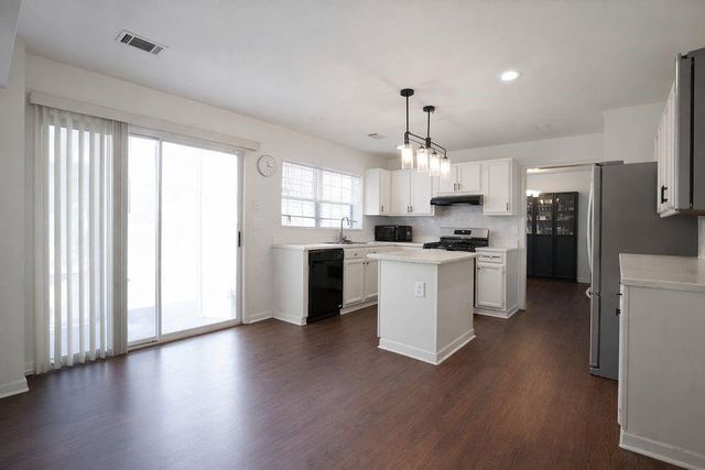 8408 Willows Way, Riverdale, GA 30274