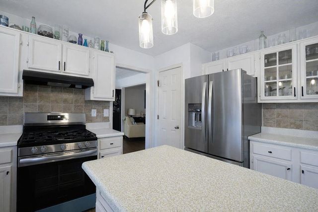 8408 Willows Way, Riverdale, GA 30274