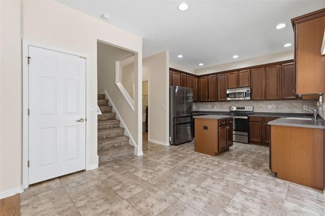 11144 OYSTER BAY CIRCLE, New Port Richey, FL 34654