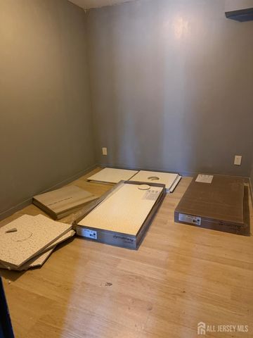 1972 Route 27 Highway, Edison, NJ 08817