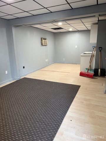 1972 Route 27 Highway, Edison, NJ 08817