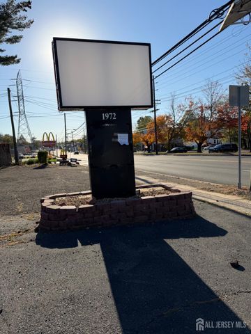 1972 Route 27 Highway, Edison, NJ 08817