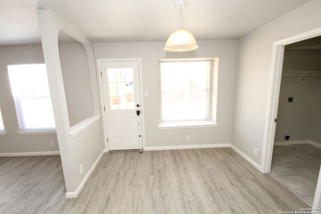 10402 Cub Vly, San Antonio, TX 78245