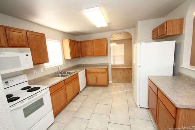 10402 Cub Vly, San Antonio, TX 78245