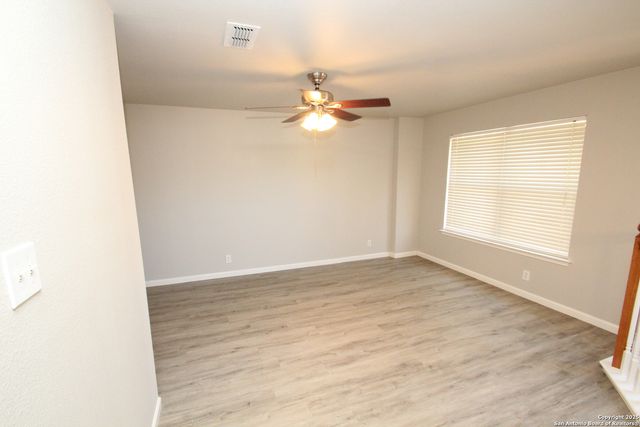 10402 Cub Vly, San Antonio, TX 78245