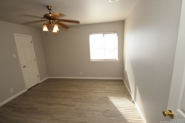 10402 Cub Vly, San Antonio, TX 78245