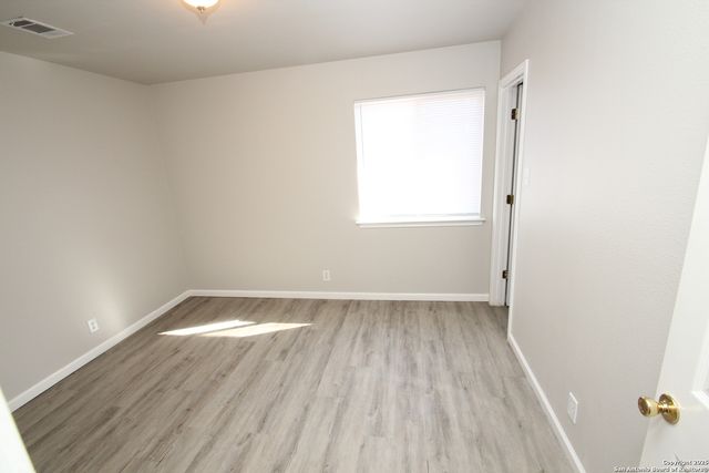 10402 Cub Vly, San Antonio, TX 78245