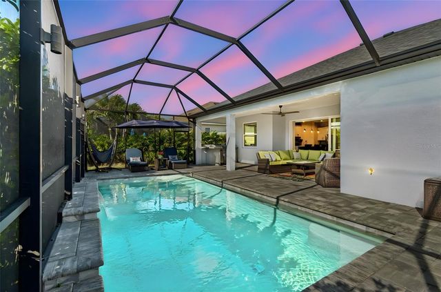 1008 SIBERIAN GLEN, Bradenton, FL 34212