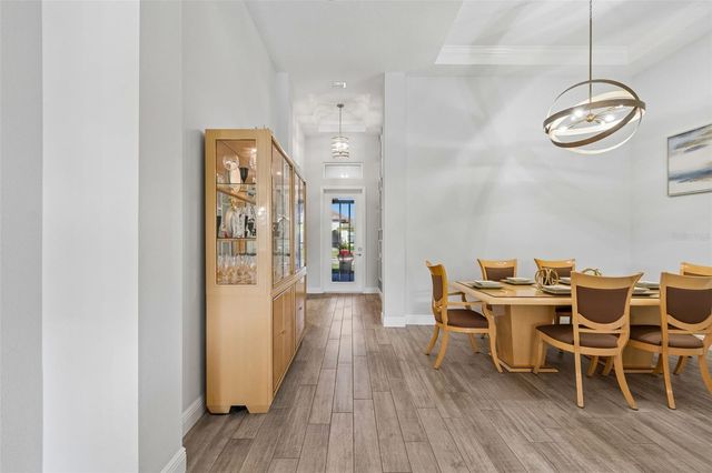 1008 SIBERIAN GLEN, Bradenton, FL 34212