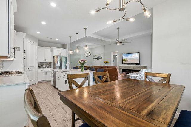 1008 SIBERIAN GLEN, Bradenton, FL 34212