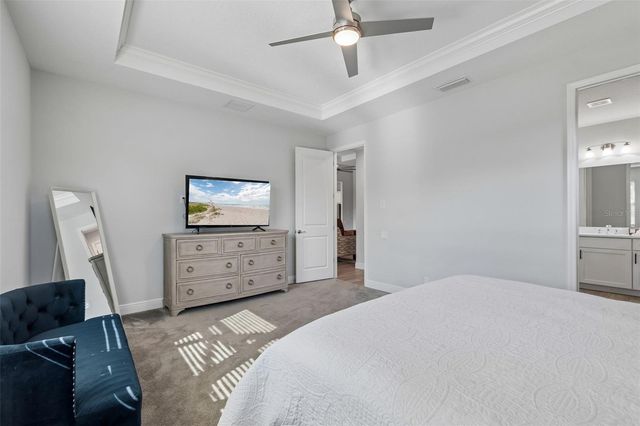 1008 SIBERIAN GLEN, Bradenton, FL 34212